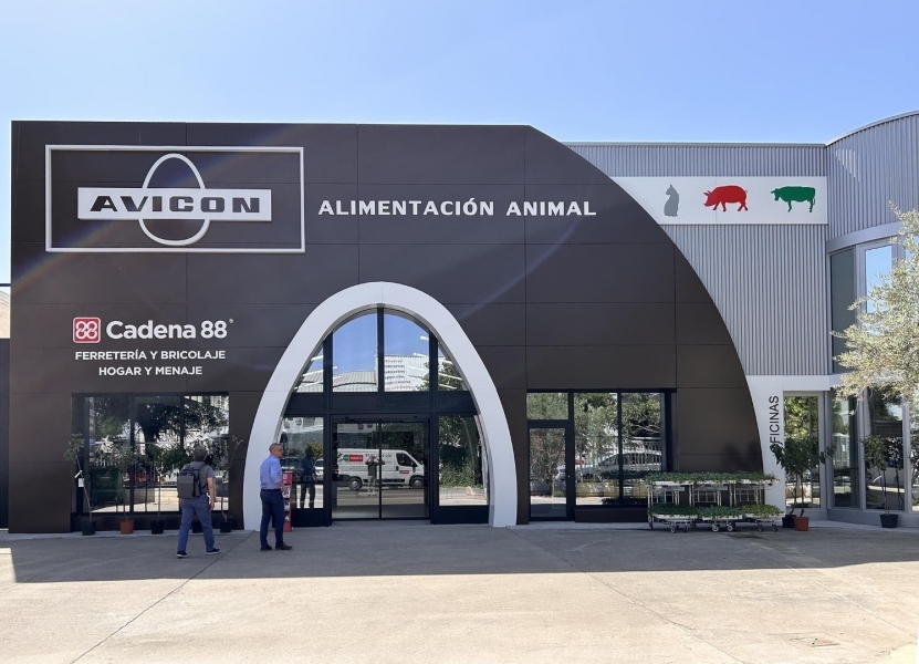 AVICON inaugura un nuevo punto de venta e integra productos de ferretería